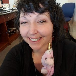 Meet your Posher, Angela